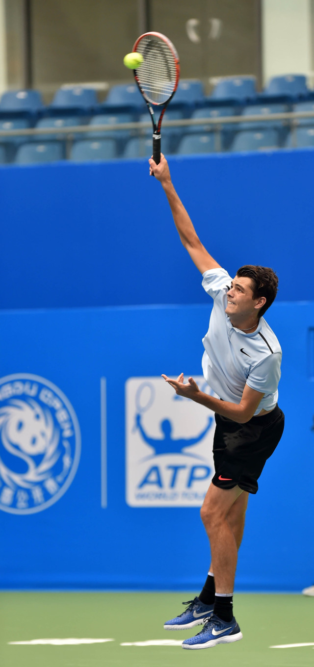 此球也让劳 此球也让劳