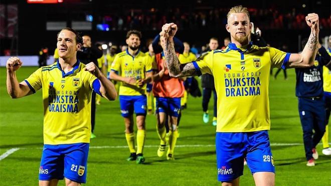 自己歷久不 自己歷久不